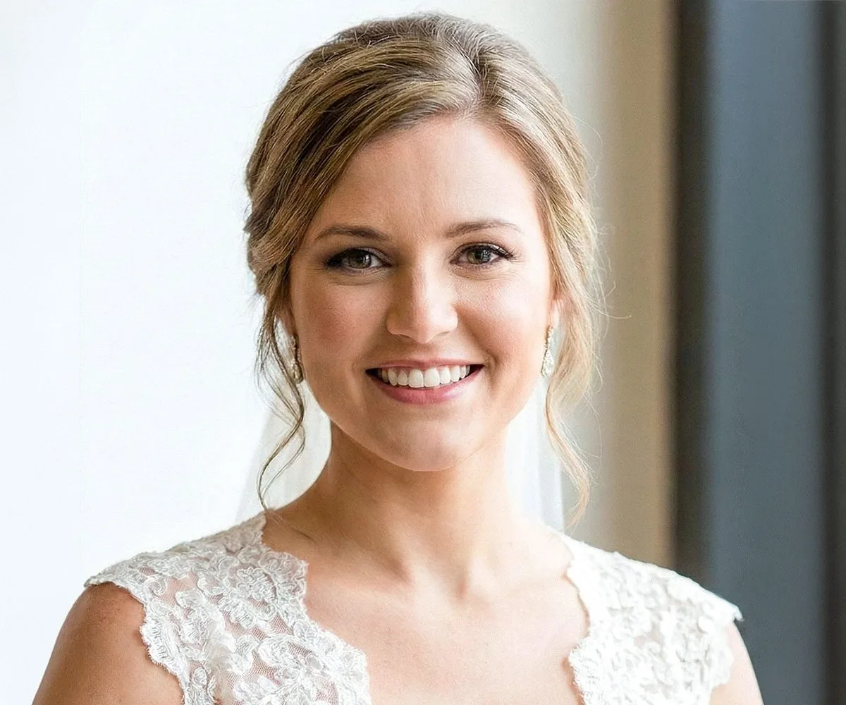 Bride after natural Photoshop retouching